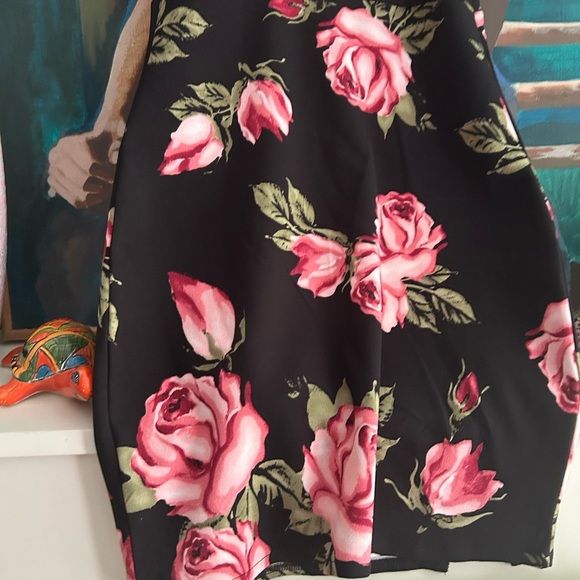 Guess Los Angeles Roses Black and Pink Bodycon Dress Small NWT S - Picture 7 of 16